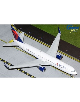 Boeing 767-300ERF Delta Air Lines N1201P