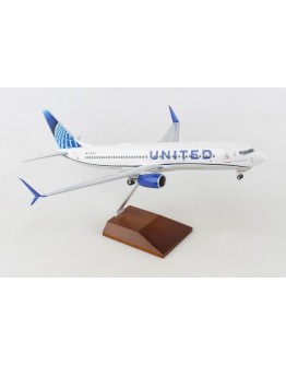Boeing 737-800 United N37267 W/WOOD STAND & GEAR